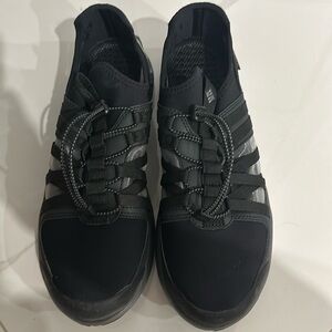New Columbia sneakers